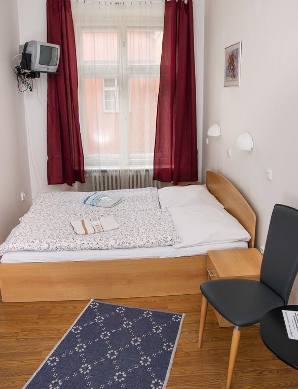 Charles Bridge Bed And Breakfast Prague Room photo