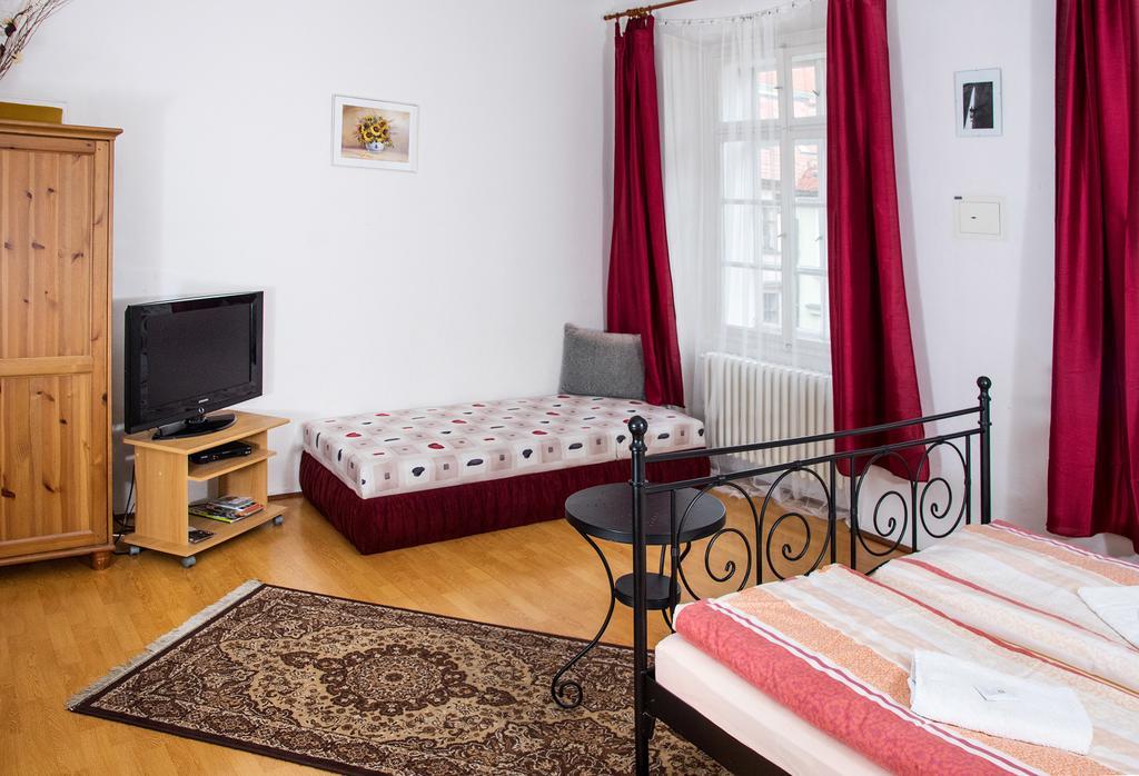 Charles Bridge Bed And Breakfast Prague Room photo