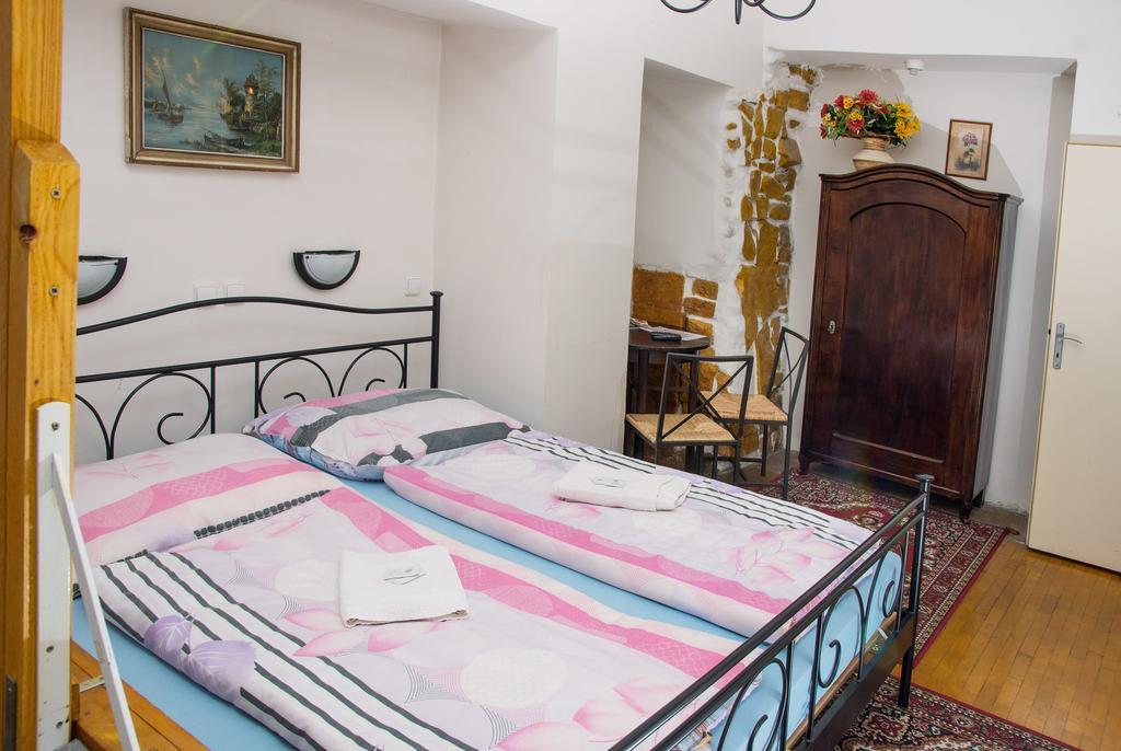 Charles Bridge Bed And Breakfast Prague Room photo